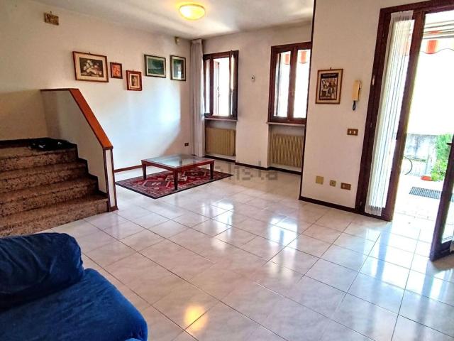 Villetta a schiera in vendita di 189 m² in Via Verdi