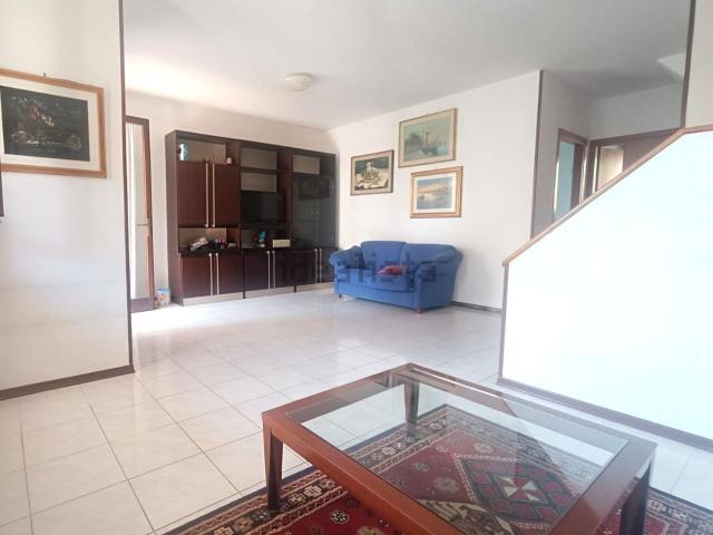 Villetta a schiera in vendita di 189 m² in Via Verdi