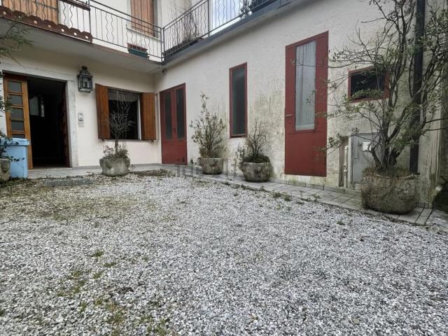 Villetta a schiera in vendita di 189 m² in Piazza della Vittoria