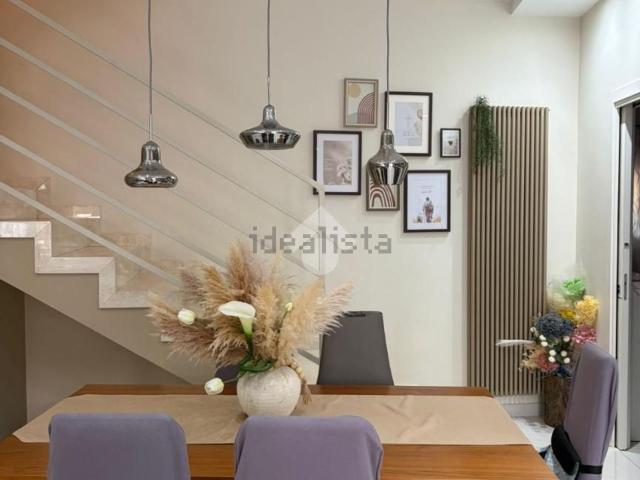 Villetta a schiera in vendita di 190 m² in Via Amodio d&apos  Anna