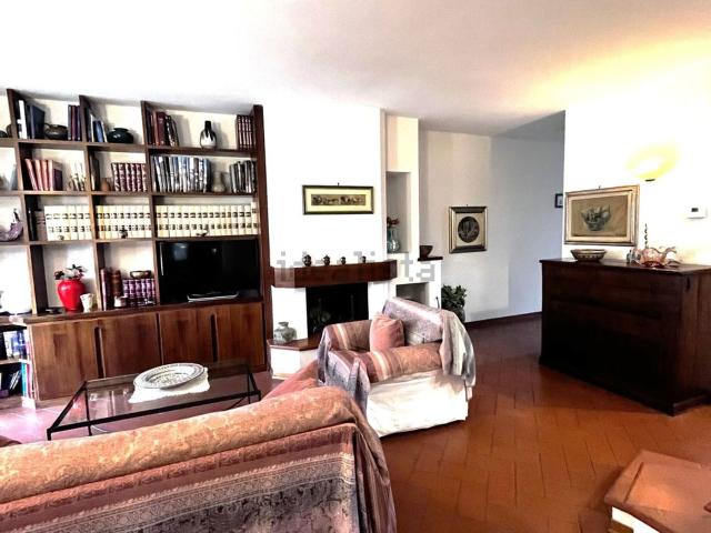 Villetta a schiera in vendita di 190 m² in Via Antonio Gramsci, 109