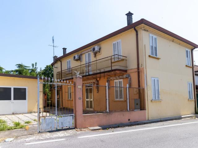 Villetta a schiera in vendita di 190 m² in Via Degli Eroi, 313