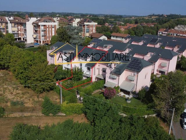 Villetta a schiera in vendita di 190 m² in Via Falcone Giovanni, 17