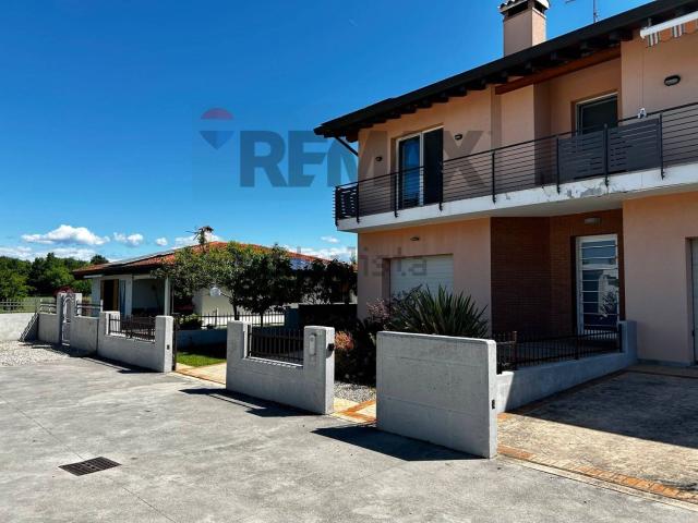 Villetta a schiera in vendita di 190 m² in Via Montello, 124
