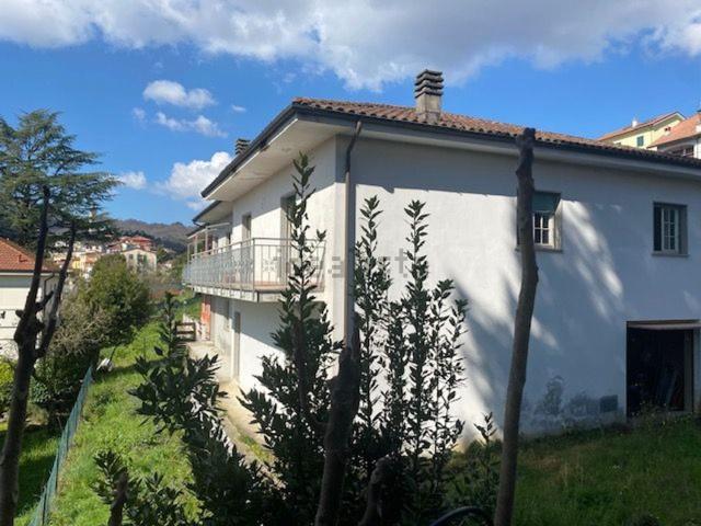Villetta a schiera in vendita di 190 m² in Via Niccolò Paganini, 72