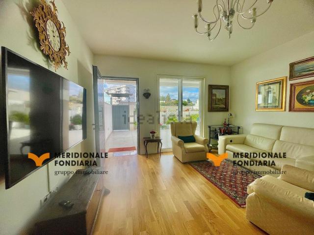 Villetta a schiera in vendita di 190 m² in Via Potenza, 48