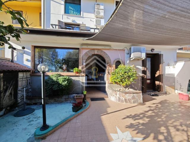 Villetta a schiera in vendita di 190 m² in Piazza Nuova, 10