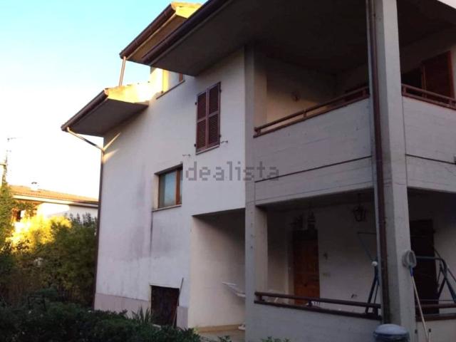Villetta a schiera in vendita di 191 m² in Via delle Zinnie