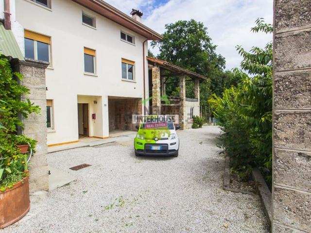 Villetta a schiera in vendita di 191 m² in Via Toffoli, 172