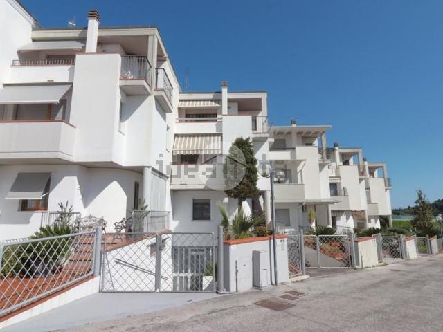 Villetta a schiera in vendita di 192 m² in Via San Tommaso D&apos Aquino