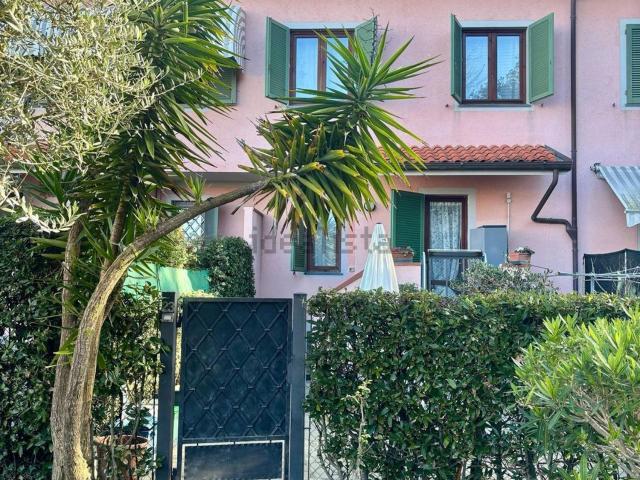 Villetta a schiera in vendita di 193 m² in Via Ferrucci
