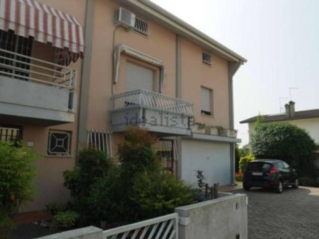 Villetta a schiera in vendita di 193 m² in Via San Lazzaro, 23