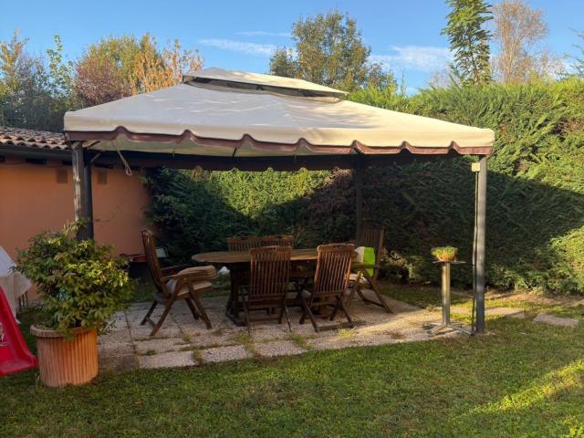 Villetta a schiera in vendita di 193 m² in Via tre olmi