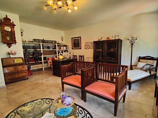 Villetta a schiera in vendita di 195 m² in Via Chiusa Quintieri