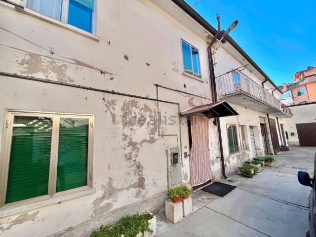 Villetta a schiera in vendita di 195 m² in Via Giuseppe Garibaldi