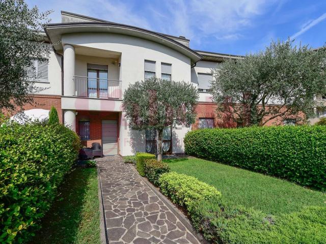 Villetta a schiera in vendita di 195 m² in Via Sant&apos Agata