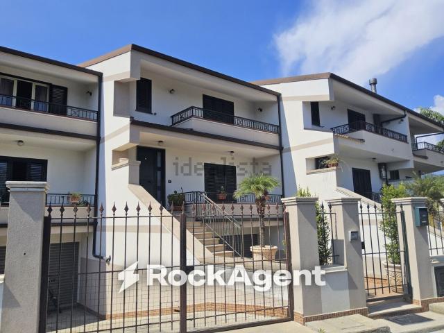 Villetta a schiera in vendita di 195 m² in Contrada Cardusa