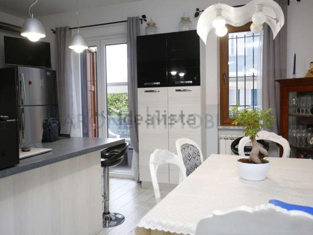 Villetta a schiera in vendita di 196 m² in Via Mulazzo