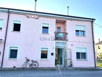 Villetta a schiera in vendita di 196 m² in Via Pietro Calamandrei, 87