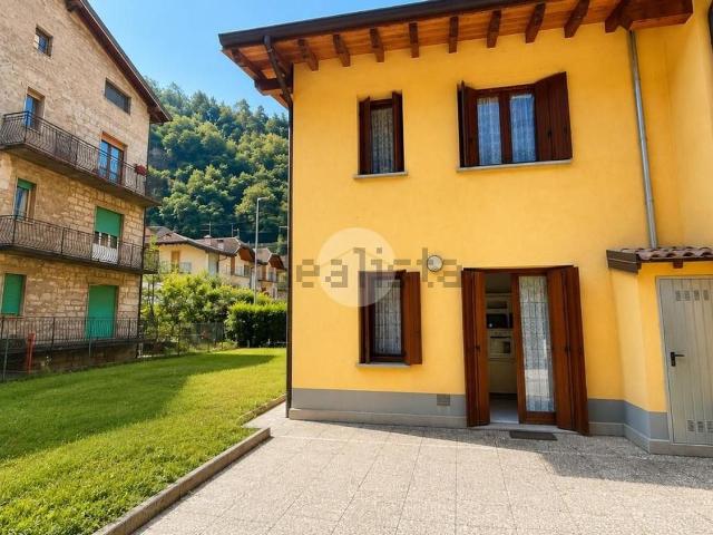 Villetta a schiera in vendita di 197 m² in Via Cesare Battisti, 14