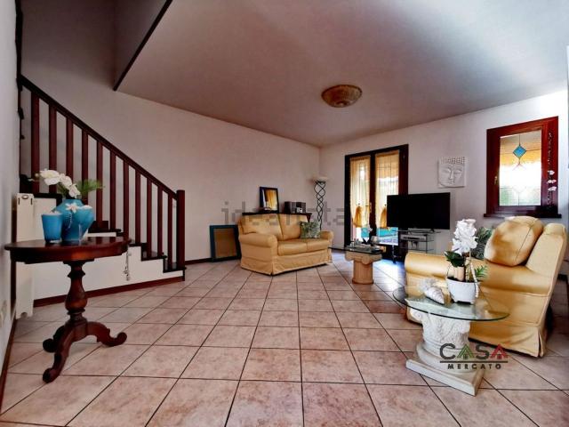 Villetta a schiera in vendita di 197 m² in Via del Monè