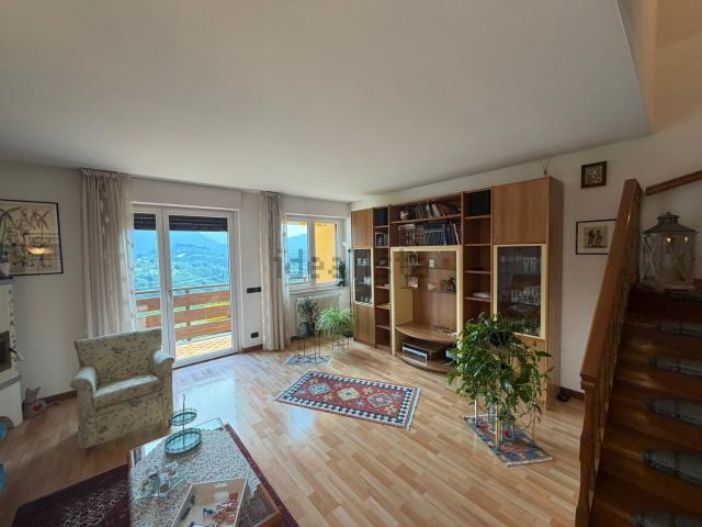 Villetta a schiera in vendita di 198 m² in Via all&apos Oselera, 25