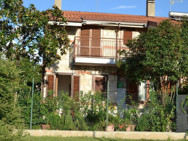 Villetta a schiera in vendita di 198 m² in Via Domenico Scarlatti