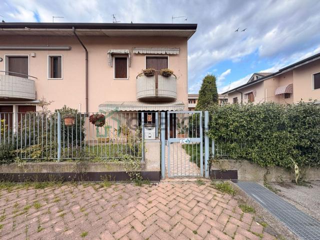 Villetta a schiera in vendita di 200 m² in Via Castello