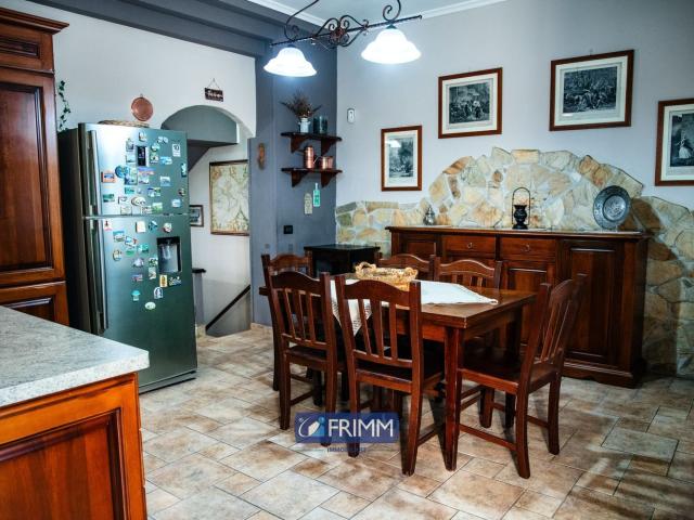 Villetta a schiera in vendita di 212 m² in Via A. Toscanini, 7