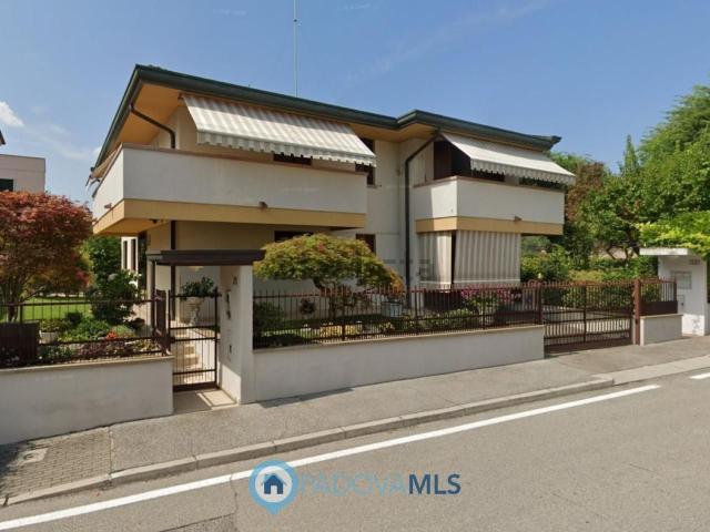 Villetta a schiera in vendita di 200 m² in Via Antonio Ceron