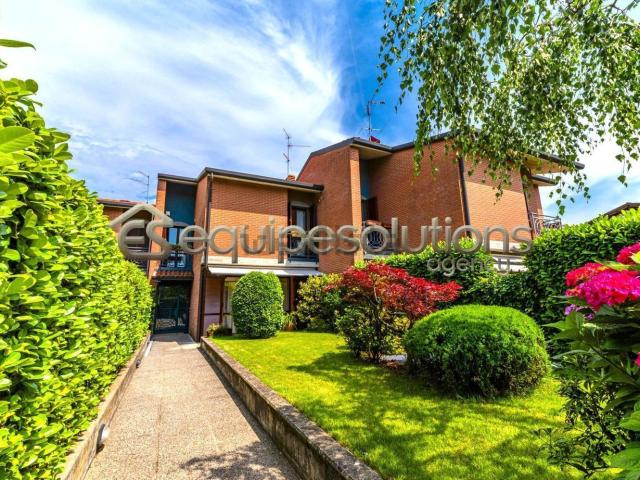 Villetta a schiera in vendita di 220 m² in Via Antonio Galimberti