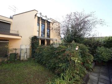 Villetta a schiera in vendita di 200 m² in Via Alberto da Giussano, 51