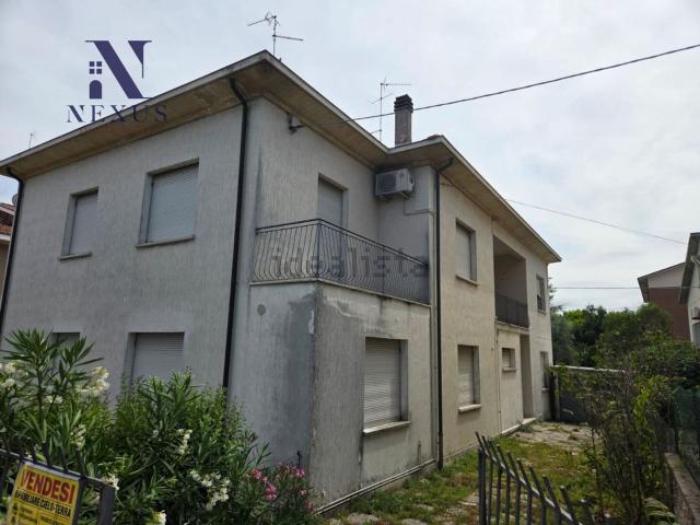 Villetta a schiera in vendita di 200 m² in Via Alessandro Manzoni