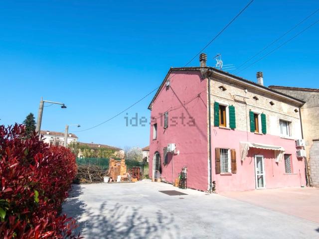 Villetta a schiera in vendita di 200 m² in Via Arginello Foggia, 8