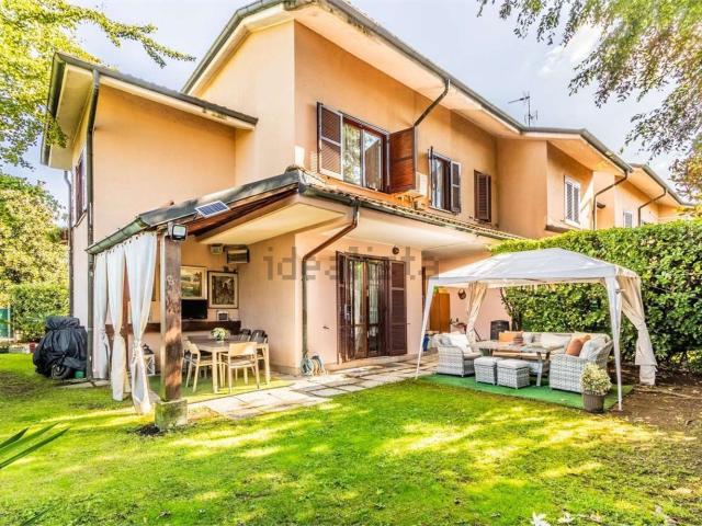 Villetta a schiera in vendita di 200 m² in Via G. Tiepolo, 17