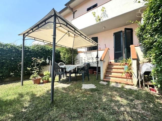 Villetta a schiera in vendita di 200 m² in Via G. Rossa, 32