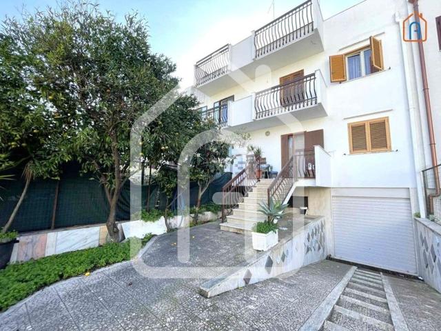 Villetta a schiera in vendita di 200 m² in Via Giuseppe Di Vittorio, 12