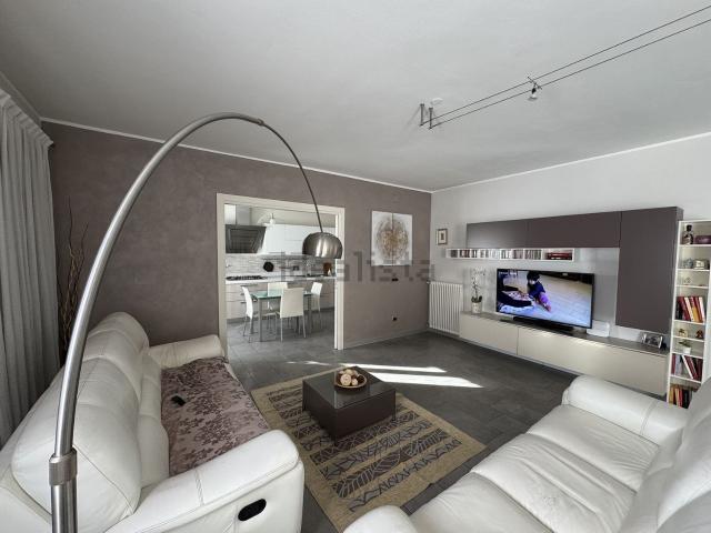 Villetta a schiera in vendita di 200 m² in Via Girardengo