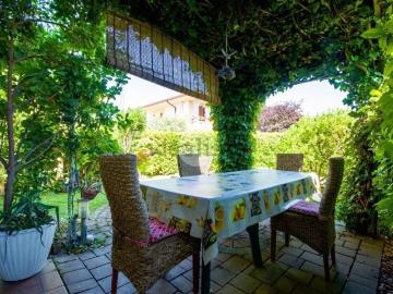 Villetta a schiera in vendita di 200 m² in Via degli Olivi, 11