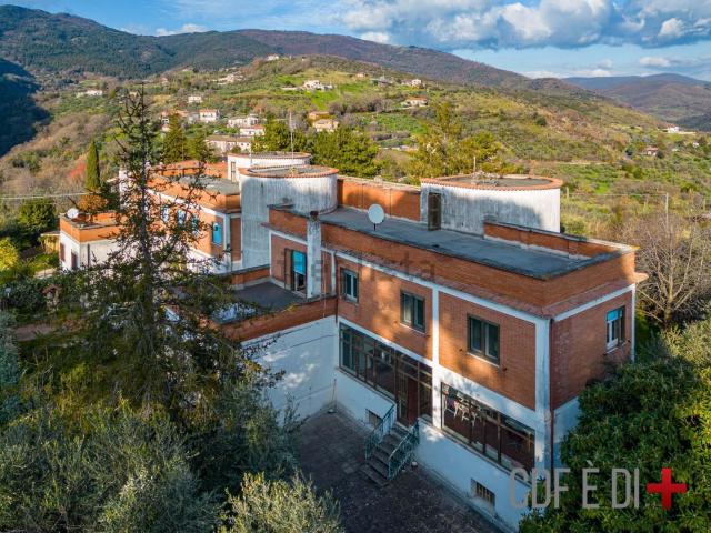 Villetta a schiera in vendita di 200 m² in Via Fontanavecchia