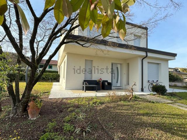 Villetta a schiera in vendita di 200 m² in Via Ferdinando Ferretton