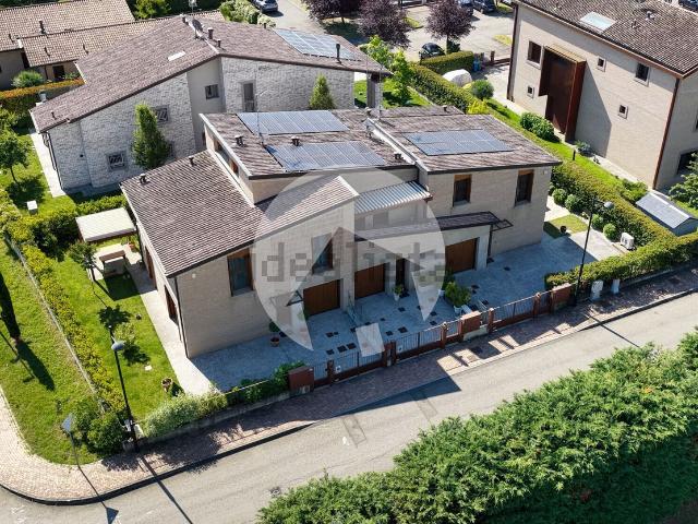 Villetta a schiera in vendita di 200 m² in Via Francesco de Sanctis, 18