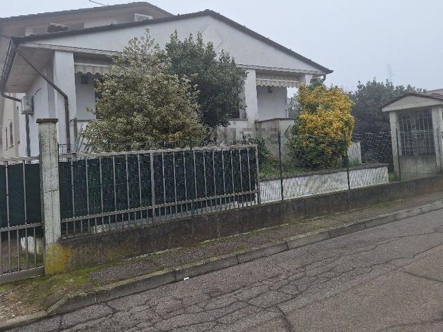 Villetta a schiera in vendita di 200 m² in Via II Giugno, 2