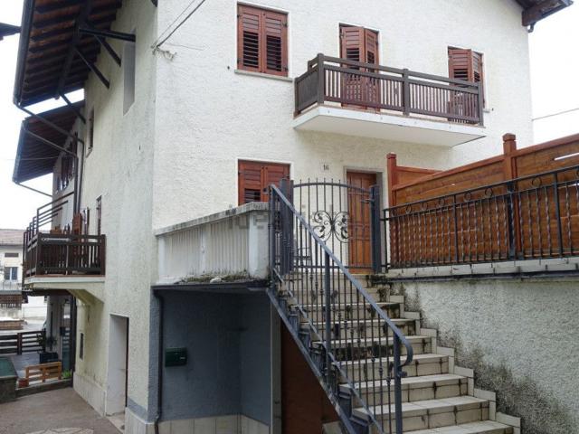 Villetta a schiera in vendita di 200 m² in Via Lovernatico