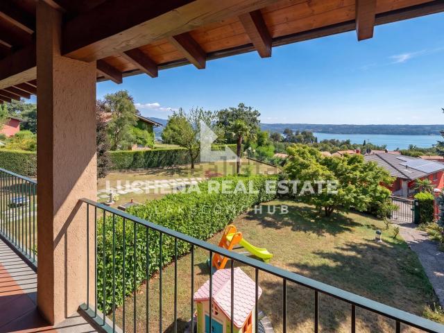 Villetta a schiera in vendita di 200 m² in Via Lecco