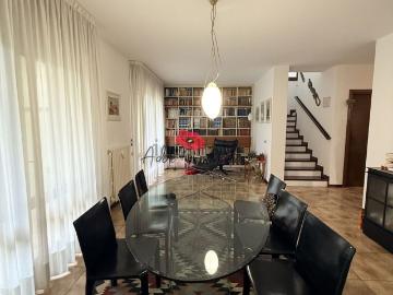 Villetta a schiera in vendita di 200 m² in Via Marignana