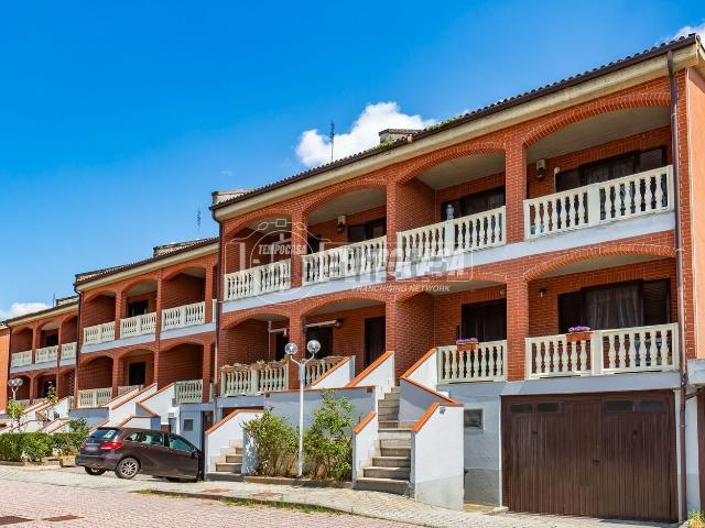 Villetta a schiera in vendita di 200 m² in Via Marocchi