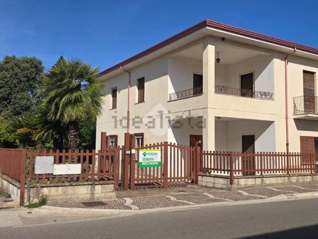 Villetta a schiera in vendita di 200 m² in Via Nazionale