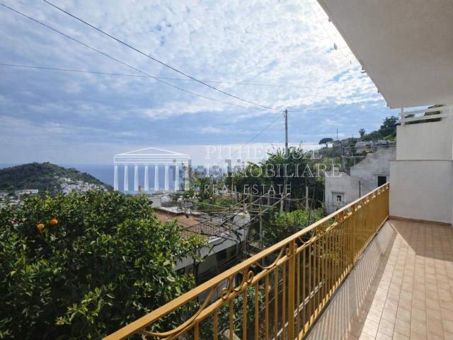 Villetta a schiera in vendita di 200 m² in Via Schiappa Barano, 18