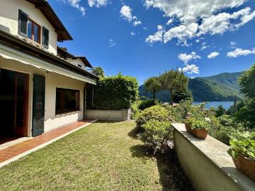 Villetta a schiera in vendita di 200 m² in Via Rogaro